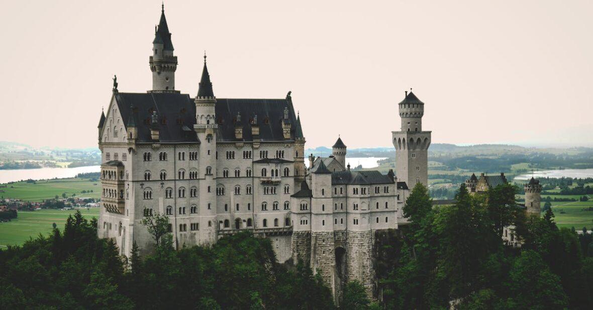 découvrez l'univers fascinant du moyen âge avec nos articles sur l'histoire, la culture, l'art et la vie quotidienne. plongez dans une époque riche en événements marquants et en légendes, où chevaliers, châteaux et mystères cohabitent. explorez les différentes facettes du médiéval à travers des récits captivants et des analyses approfondies.