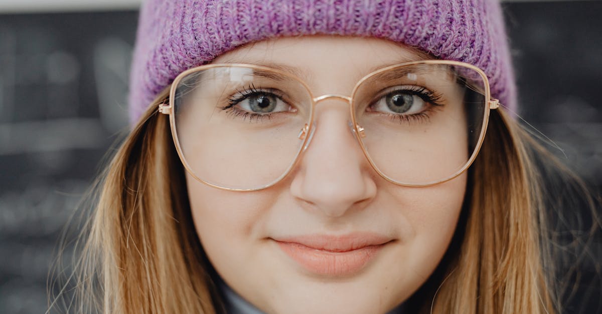découvrez notre collection de lunettes tendance qui allient style et confort. des designs modernes et variés pour sublimer votre look au quotidien.