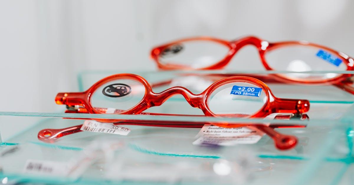 découvrez notre collection de lunettes tendance, alliant style et confort pour sublimer votre look. trouvez le modèle parfait qui reflète votre personnalité et restez à la mode, que ce soit pour le quotidien ou les occasions spéciales.