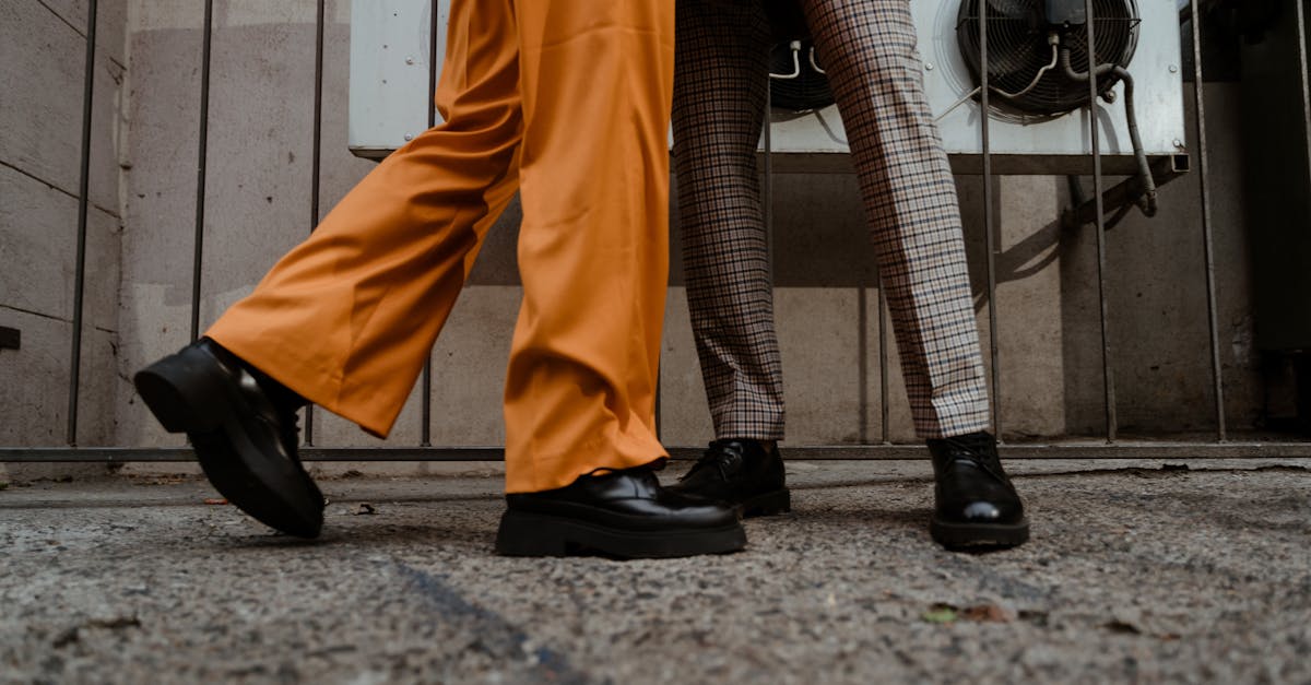 découvrez notre collection de pantalons tendance, alliant style et confort. parfaits pour toutes les occasions, nos modèles sont conçus pour vous offrir une allure moderne et élégante. ne manquez pas de mettre à jour votre garde-robe avec nos pièces incontournables!